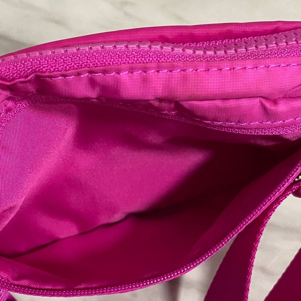 Lululemon Everywhere Hot Pink Belt Bag 1L Sonic Pink - Picture 10 of 10